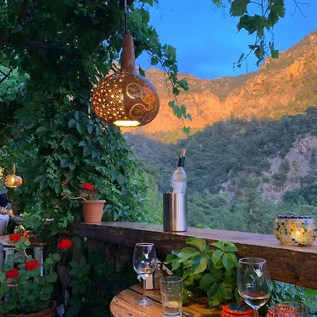 Turan Hill Lounge Üdülőpark Faralya